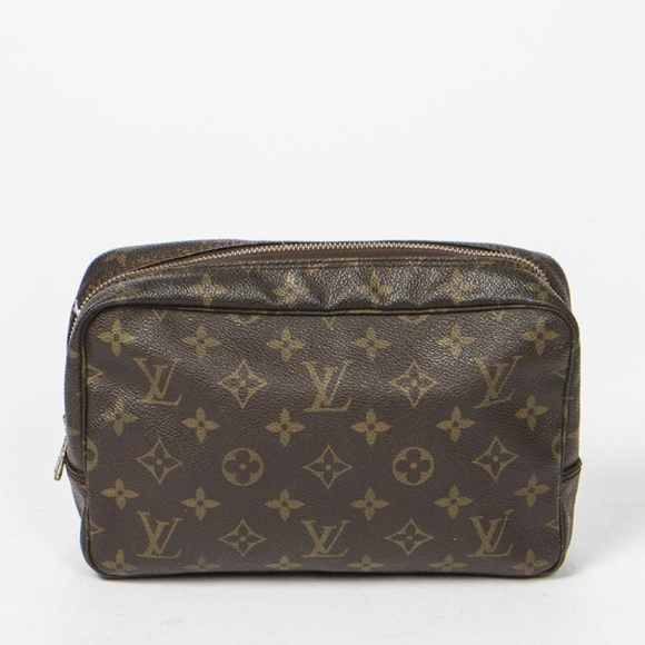 Louis Vuitton Handbags - 100% Authentic LOUIS VUITTON TOILETRY POUCH